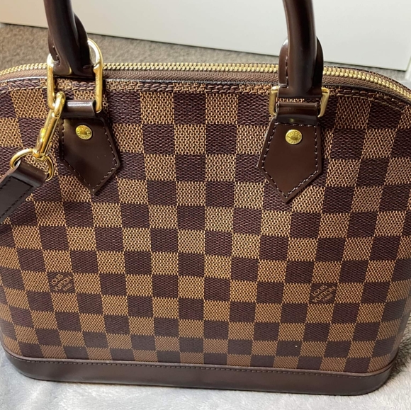Louis Vuitton Alma PM - Picture 2 of 11